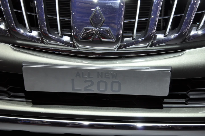 Nuovo Mitsubishi L200 al Salone di Ginevra 2015