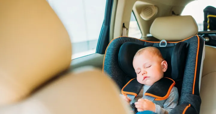 Come cambia la normativa sui seggiolini auto