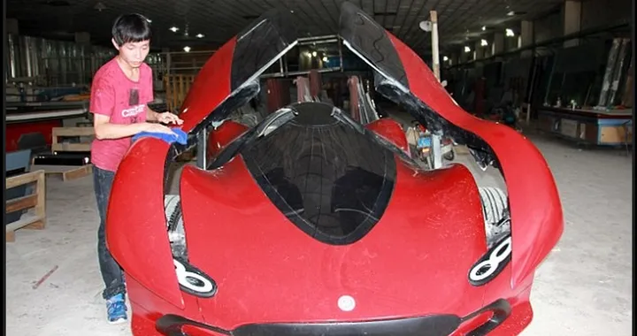 Giovane cinese costruisce una supercar con solo 4500 euro