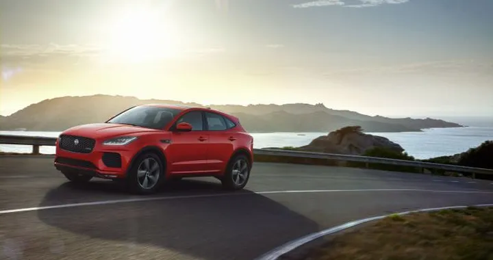 Jaguar E-Pace, debutta la versione speciale Chequered Flag