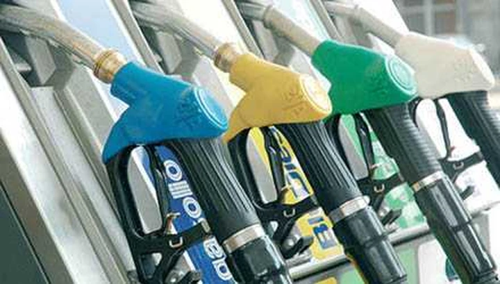 Carburanti: la benzina sfiora 1,60 euro al litro