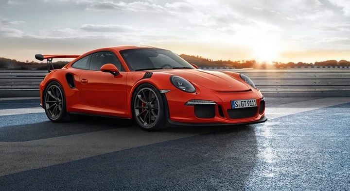 Lo shopping di Max Verstappen: Porsche da 360mila euro