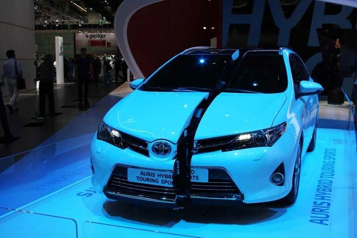 Toyota Auris Hybrid Touring Sports a Francoforte 2013, tecnica
