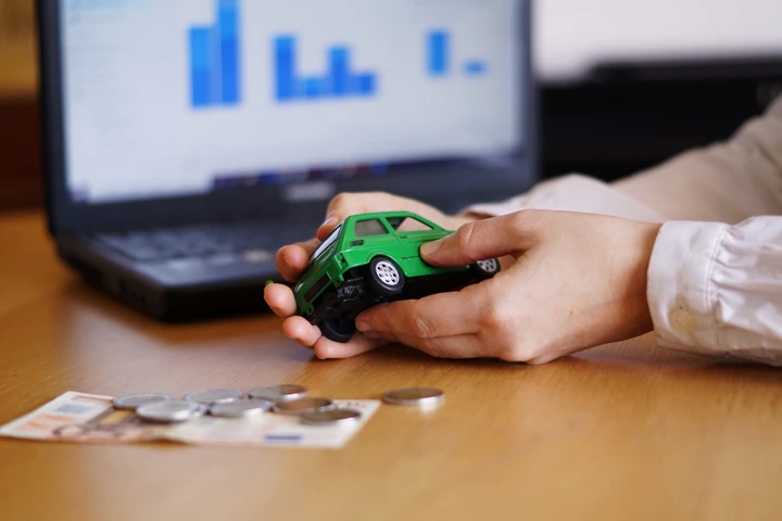 Auto per abitante: in Italia è record con 694 vetture ogni 1000 persone
