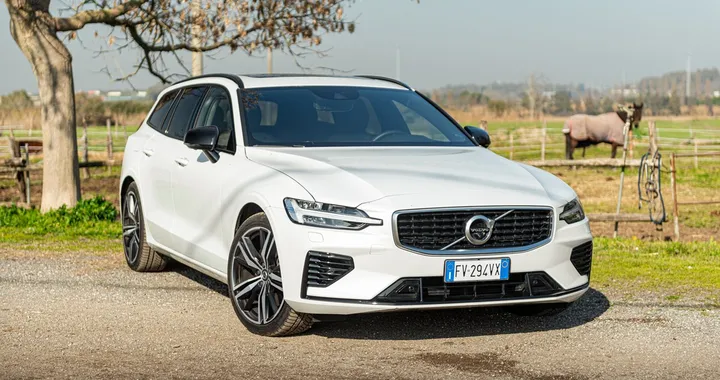 Volvo V60 T8 Twin Engine AWD: la prova su strada