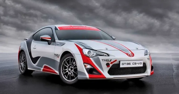 Toyota GT86 CS-V3: nata per correre