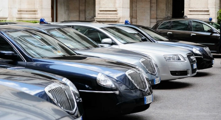 Auto blu diminuite di un terzo in meno di 3 anni