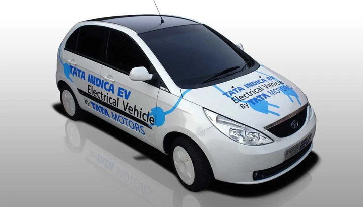Tata Indica Vista EV: la carica dei 200