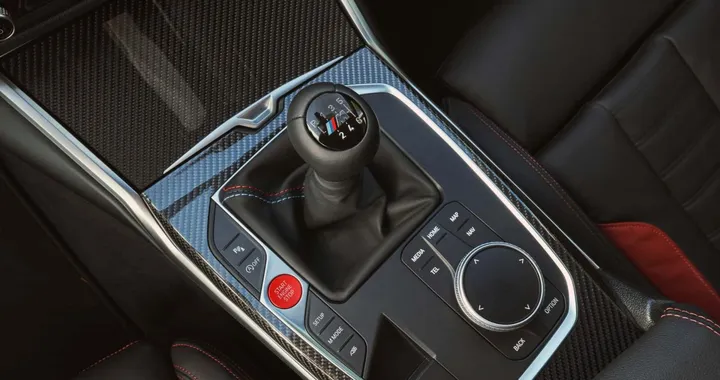 BMW addio cambio manuale: la scelta è drastica