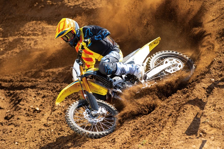 Suzuki RM-Z250: pronta al debutto