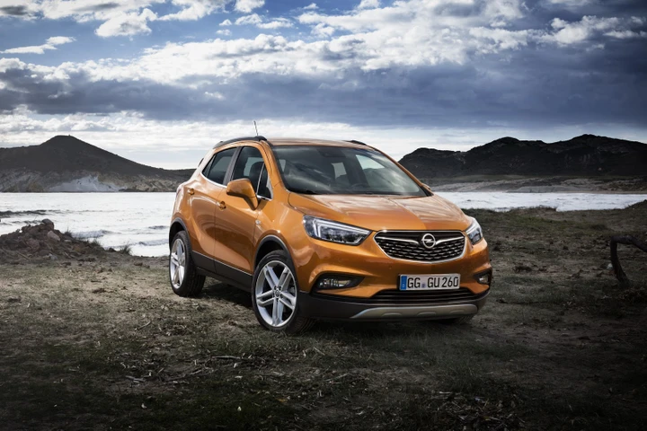 Opel Crossland X: addio alla Meriva