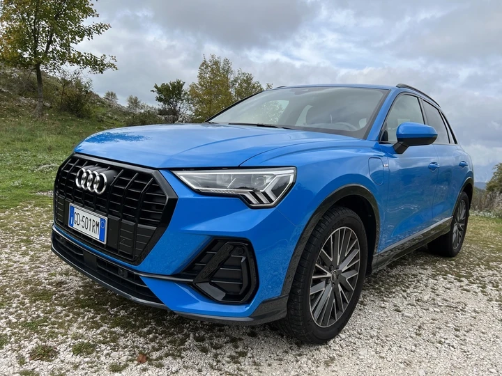Audi Q3 TFSI e: le immagini