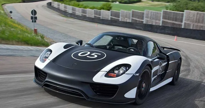Porsche 918 Spyder: prosegue lo sviluppo