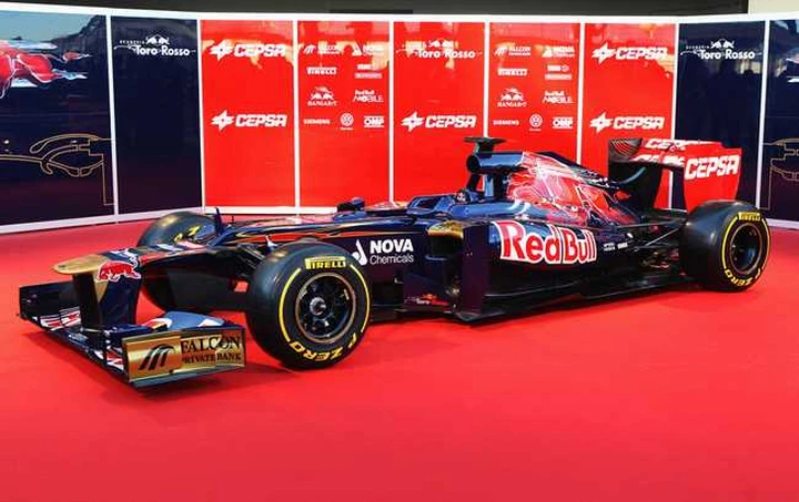 F1: la Toro Rosso toglie i veli alla STR7