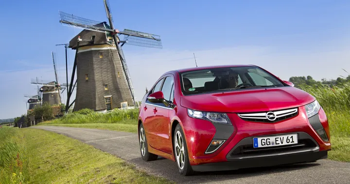 Opel Ampera: prezzo da 42.000 euro
