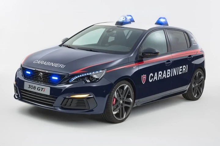 Peugeot 308 GTi: la nuova “recluta” fra i Carabinieri