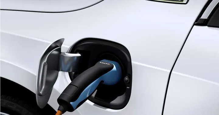 Volvo attenta alla sicurezza delle ibride