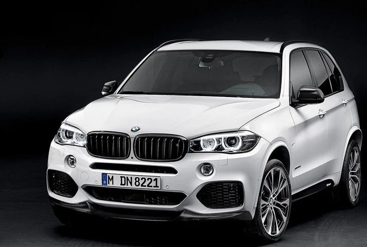 Bmw X5 M Performance: immagini ufficiali