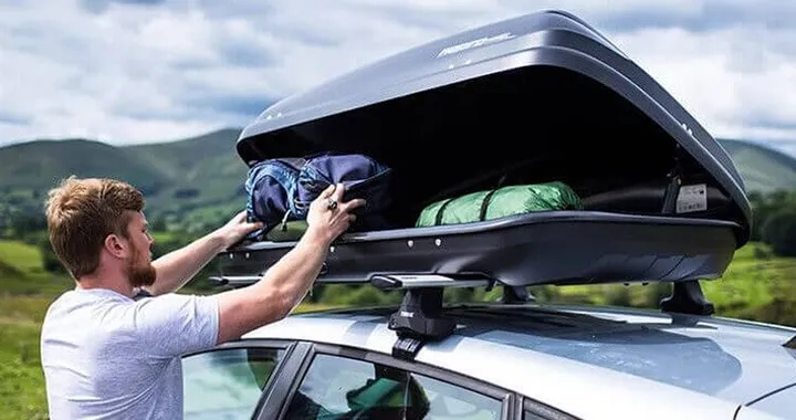 Come installare in sicurezza il portapacchi dell'auto: guida passo-passo per il trasporto di oggetti e valigie
