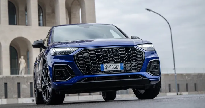 Audi Indentity Black: Q3 e Q5 diventano più ricche
