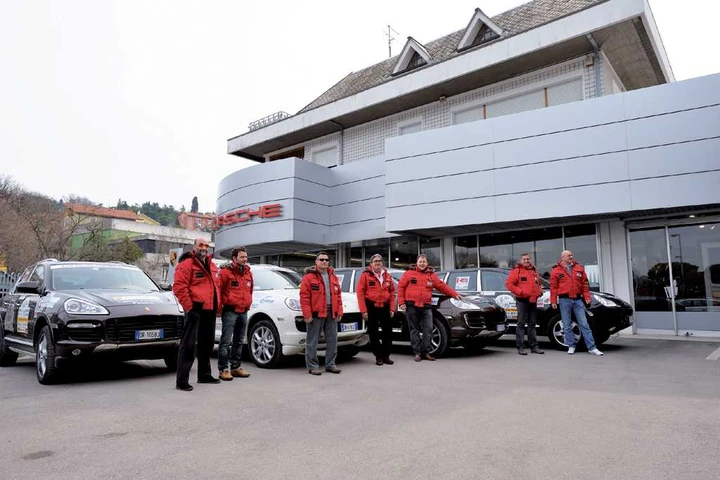 Porsche Cayenne Artic Route