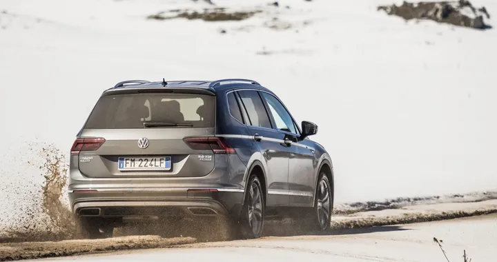 Volkswagen Tiguan Allspace 2.0 TDI DSG 4Motion: la prova su strada
