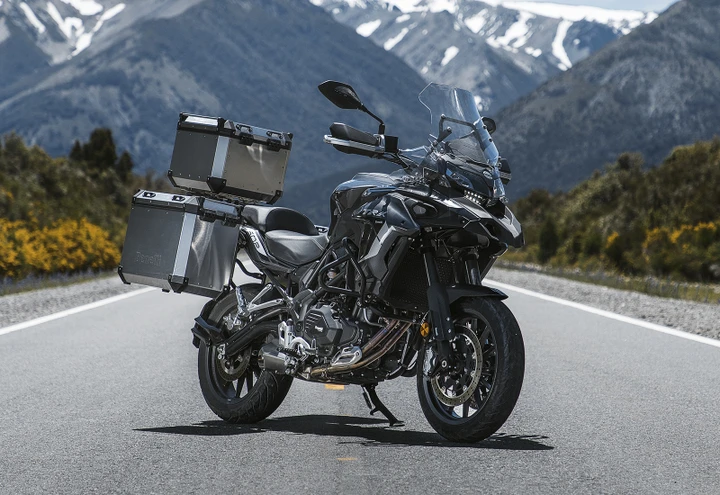 Mercato due ruote aprile 2022, scooter e moto a -8,9%