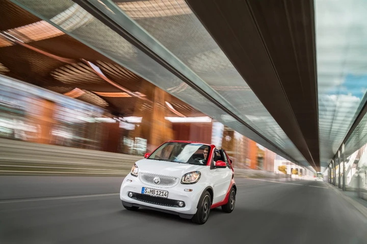 Smart Fortwo cabrio MY 2016: immagini ufficiali