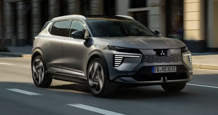 Mitsubishi rilancia in Europa con Eclipse Cross EV su base Renault Scenic
