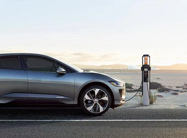 Jaguar Land Rover: 500 milioni per lo sviluppo dell’elettrificazione