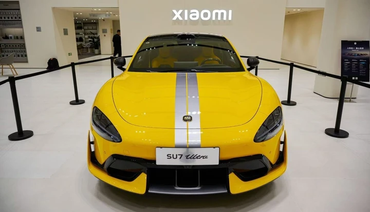 Da 1548 a 900 cavalli: Xiaomi taglia la potenza della sua supercar e scoppia la rivolta