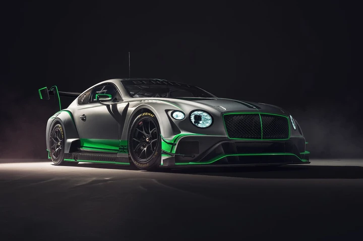 Bentley Continental GT3: la Gran Turismo inglese scende in pista