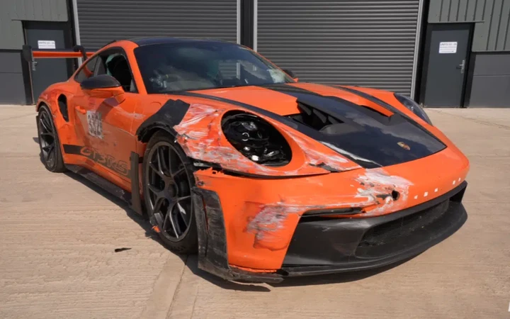 Porsche GT3RS distrutta, rinasce in sole 24 ore