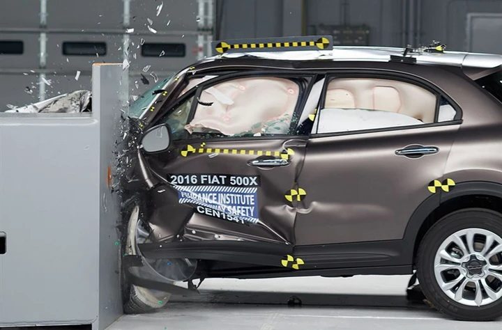 Crash test IIHS: negli Usa le auto sono sempre più sicure