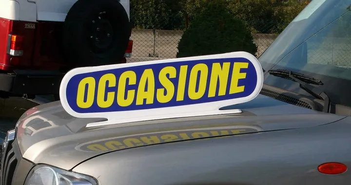 Mercato auto 2023: l'usato va di moda secondo ACI
