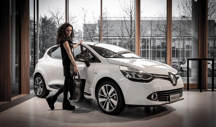 Renault Clio Costume National Limited Edition: da 18.400 euro