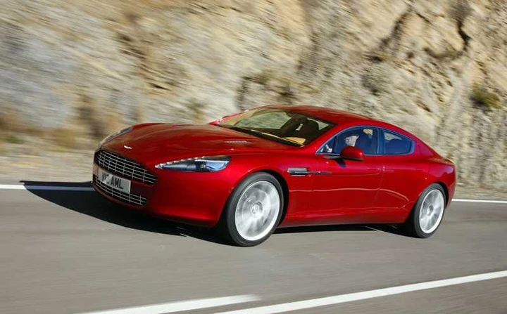 Aston Martin taglia la produzione della Rapide