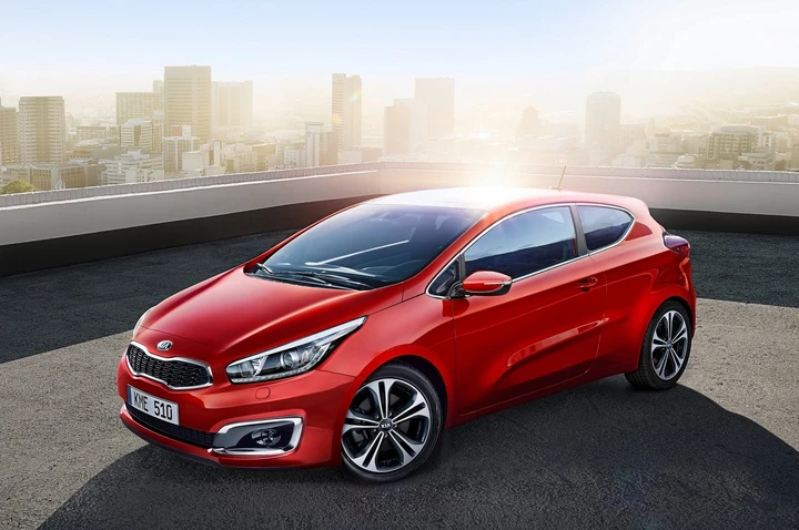 Kia Cee’d Restyling: le foto ufficiali
