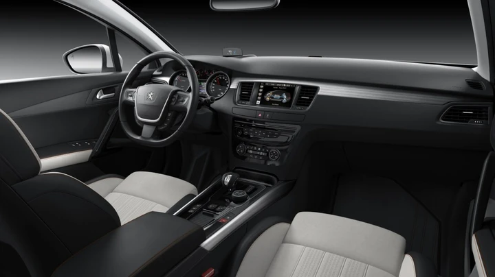 Nuova Peugeot 508 SW: primo contatto
