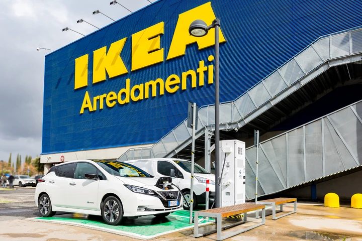 Nissan e Ikea insieme per la mobilità elettrica