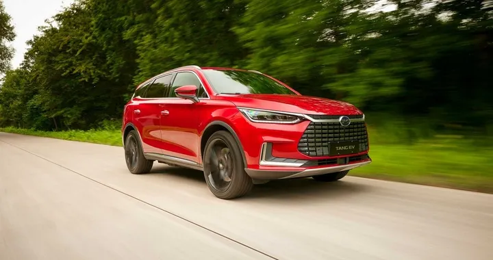 BYD Tang: il SUV elettrico dalla Cina