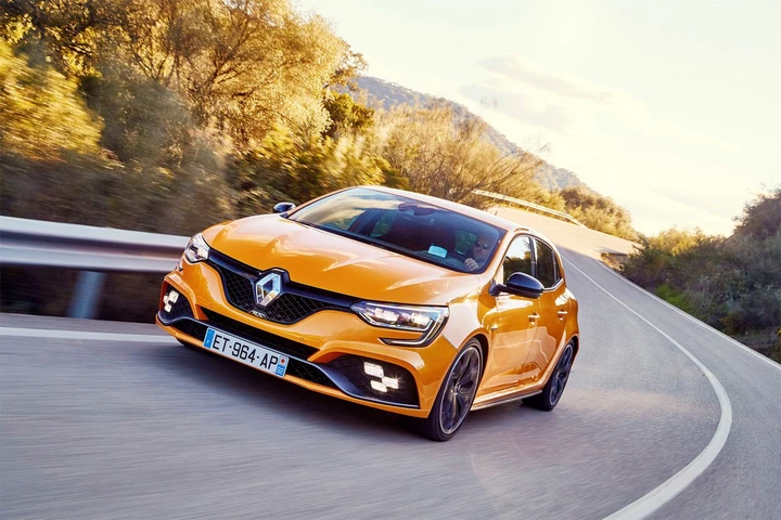 Nuova Renault Megane R.S. 2018: per appassionati della guida sportiva