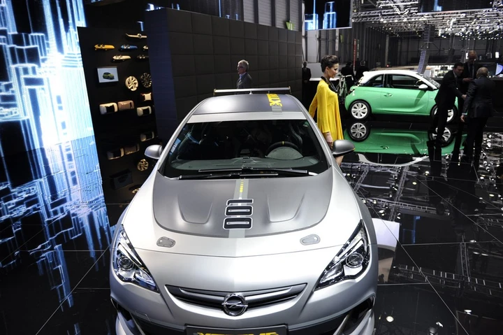 Opel Astra OPC Extreme al Salone di Ginevra 2014