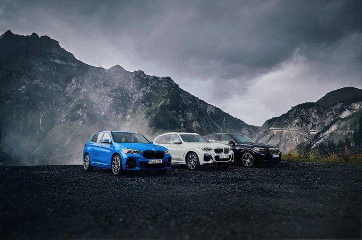 BMW X1 xDrive25e: immagini ufficiali