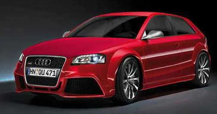 Audi RS3, a Parigi la 