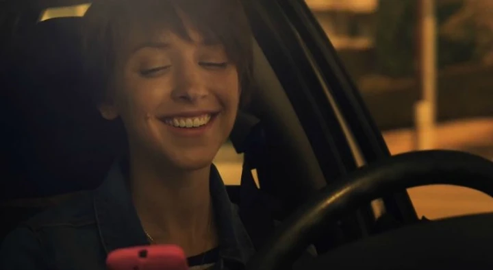 Sicurezza: SMS al volante, il video choc della NHTSA