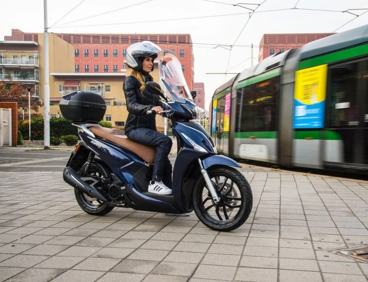 Kymco People S 125 e 150: prezzi da 2.850 euro