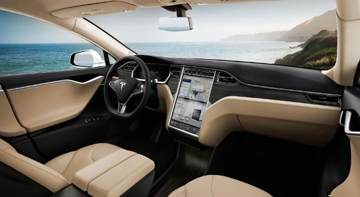 Tesla in Borsa supera anche General Motors