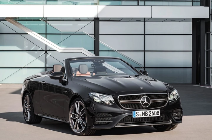 Mercedes E53 AMG Cabriolet 2018: immagini ufficiali