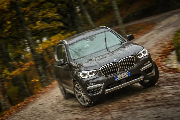 Nuova Bmw X3: immagini inedite